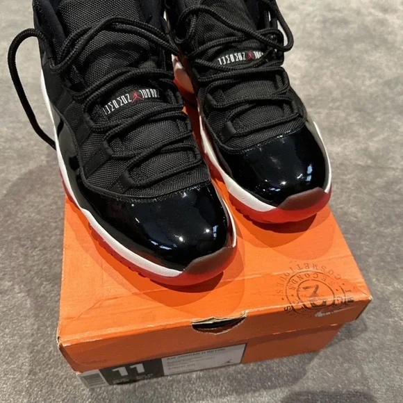 Jordan 11 “bred” 2012 release, size 11 never worn ! - Picture 11 of 14